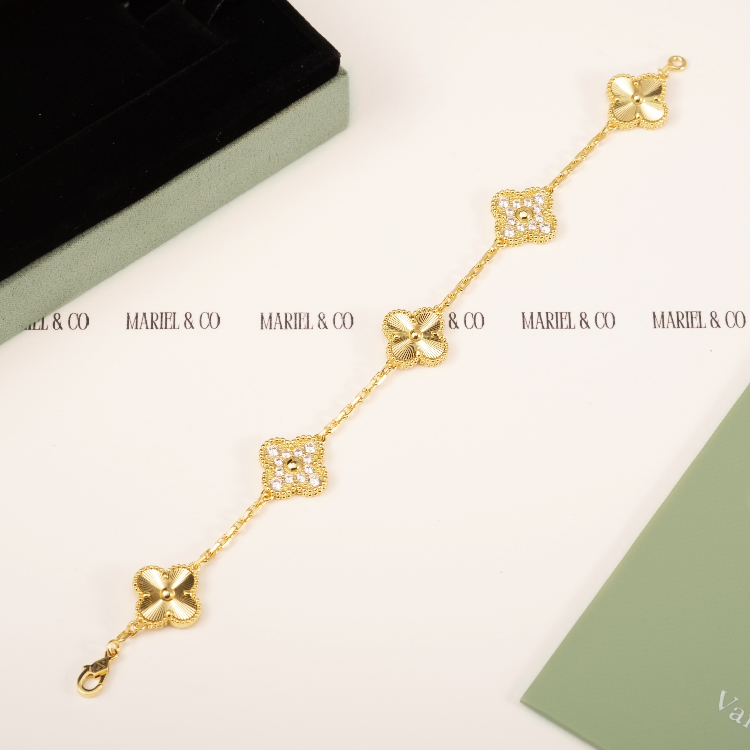 DIAMOND VINTAGE BRACELET, 5 MOTIFS, YELLOW GOLD